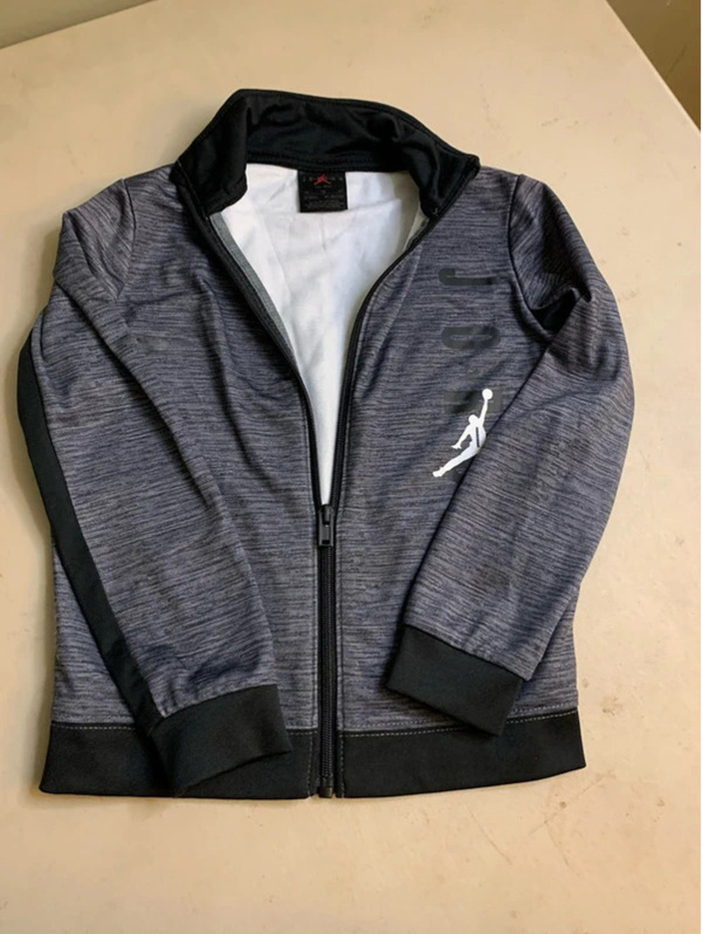 Jordan air jacket size 4T
